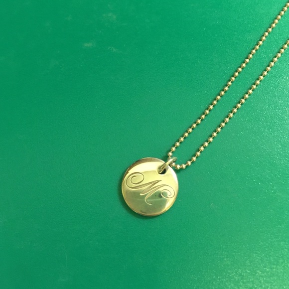 TIFFANY NOTES
LETTER "M" ROUND PENDANT