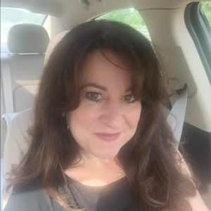 Meet your Posher, Laurel