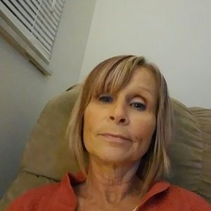 Meet your Posher, Alisa