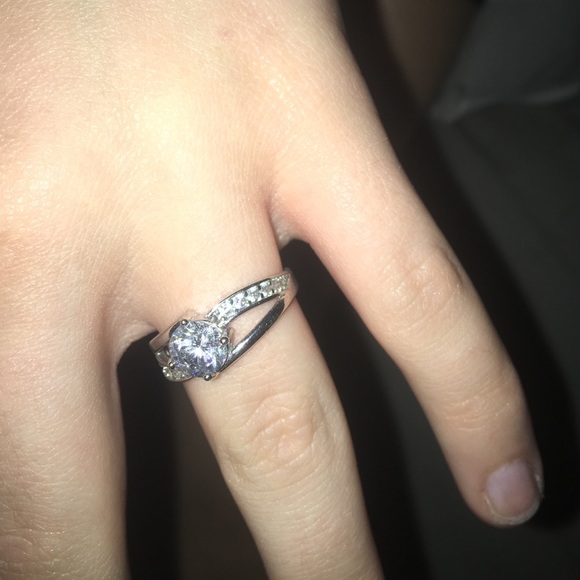 Ring - Picture 2 of 2