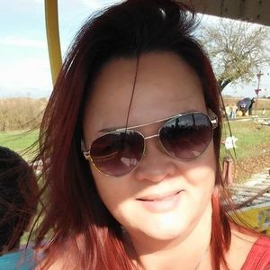 Meet your Posher, Tia