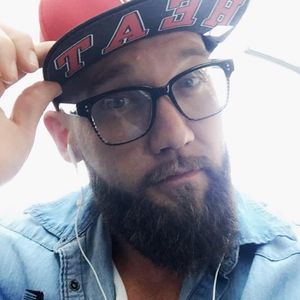 Meet your Posher, Elijah