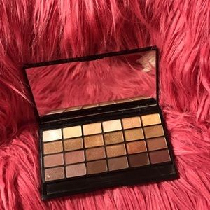 Urban outfitters pallet