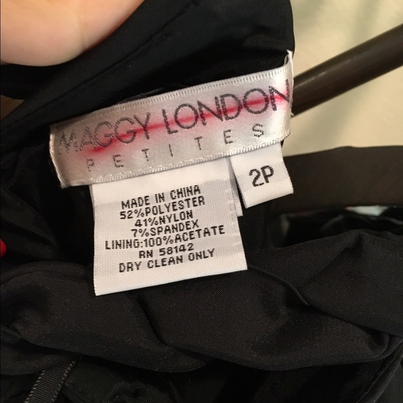 Maggy London Little Black Dress with Bow Size 2 - Picture 2 of 3