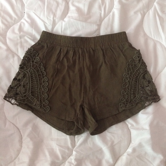 💚SOLD💚Army Green Shorts