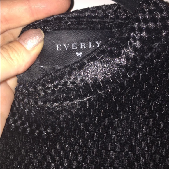 Everly Black Velvet Dress from Bevello - Picture 2 of 2