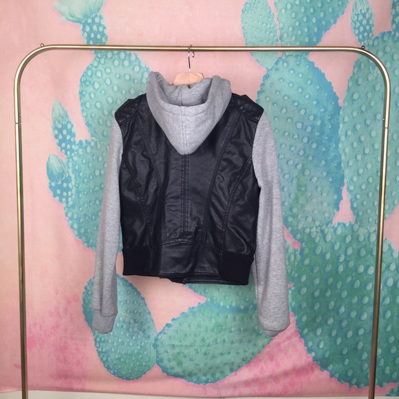 Hooded jacket - Picture 2 of 2