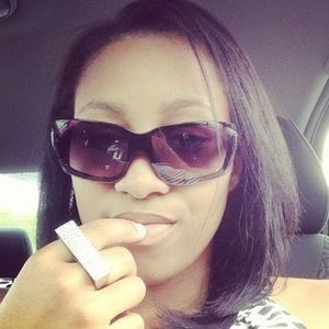 Meet your Posher, Cecelia