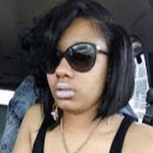 Meet your Posher, Emilia