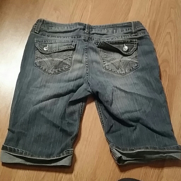 Cuffed Capris - Picture 2 of 2