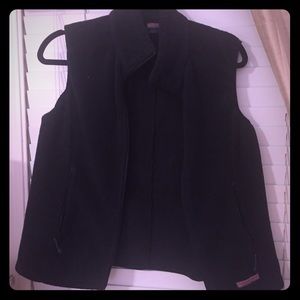 Women's Black Vineyard Vines Fleece Vest