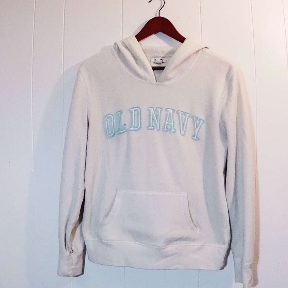 White Old Navy sweater