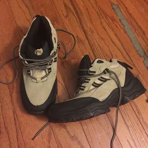 Itasca hiking boots...only worn once!