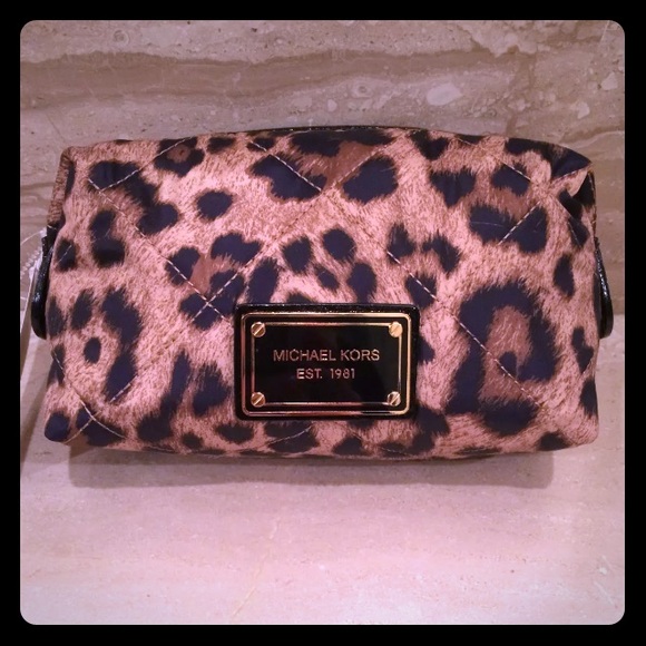 Michael Kors Quilted Large Leopard NWT Makeup Bag