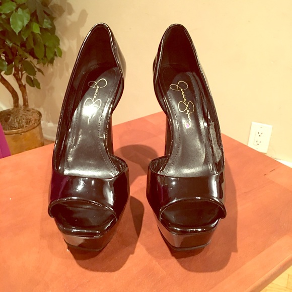 Jessica Simpson black patent leather heels