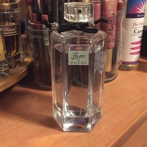 Glamorous Magnolia Flora by Gucci 100ml