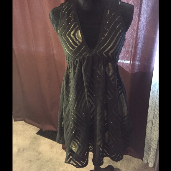 Perfect dress for all of those Christmas parties!