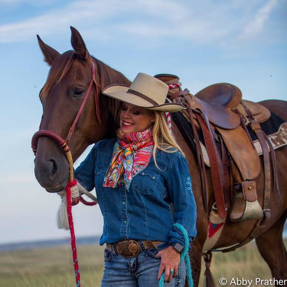 Meet your Posher, Jenn - Picture 1 of 1