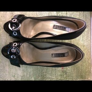 Carole Little pumps