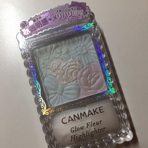 【brand new!】CANMAKE Glow Fleur Highlighter