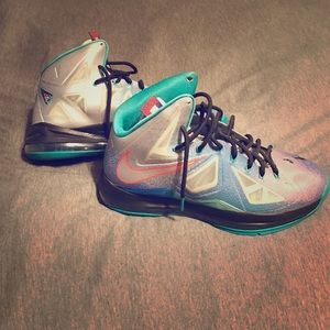 Lebron 10 "pure platinum"