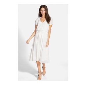🎄FLASH🎄Wayf White Midi Dress