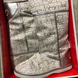 Coach Boots w/ Fur inside