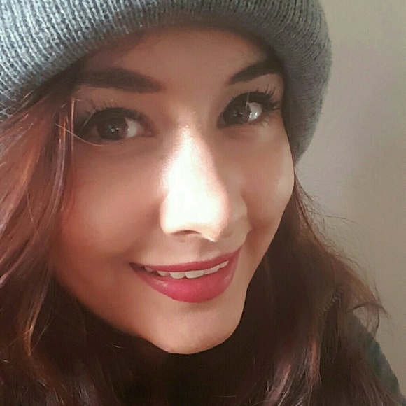 Meet your Posher, Angelina