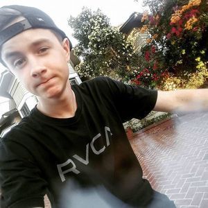 Meet your Posher, Brett