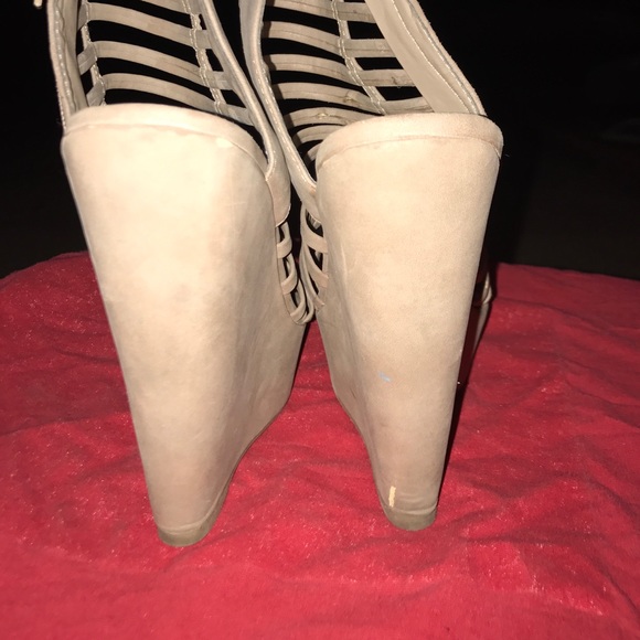 Sheik - Picture 3 of 4