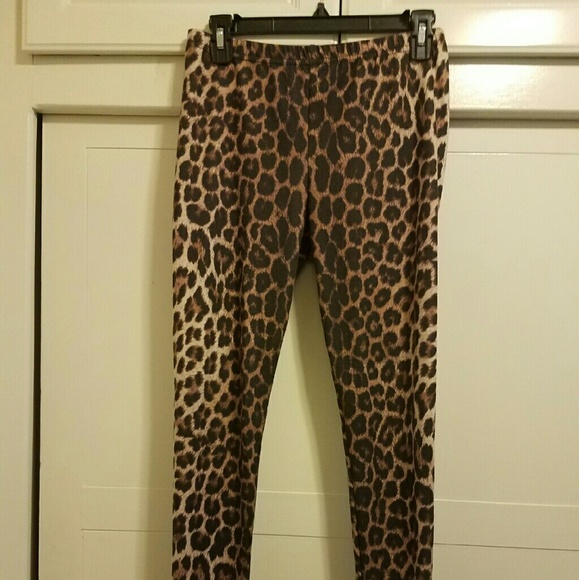 Leopard print leggins