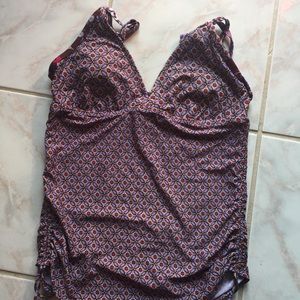 Athleta 36-38D top