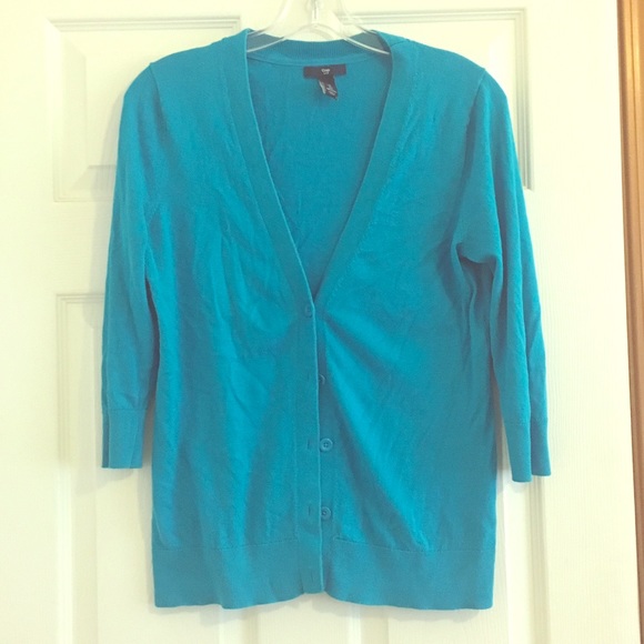 GAP blue v neck cardigan. Size small