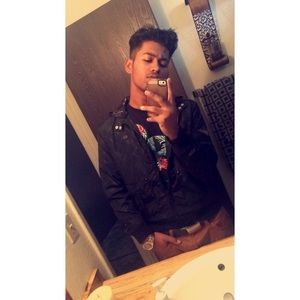 Meet your Posher, Jonathan