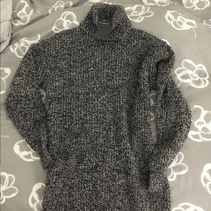 BRANDY MELVILLE sweater