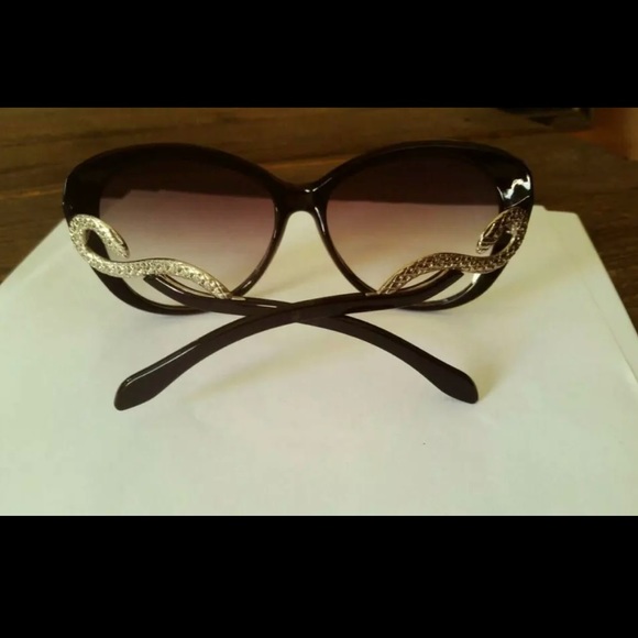Cat Eye - Picture 2 of 3