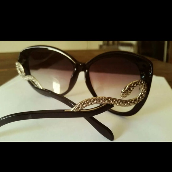 Cat Eye - Picture 3 of 3