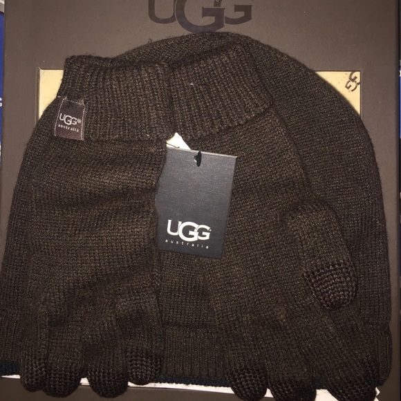UGG Smart Glove & Hat Set