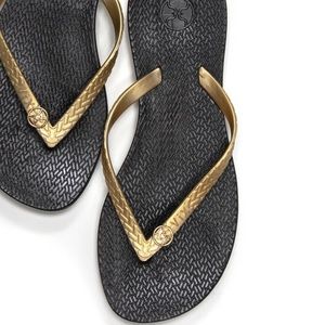 🔥VIX BY PAULA HERMANNY BLACK & GOLD SANDALS🔥