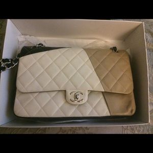 Chanel SAC RABAT in ivory/black/beige.