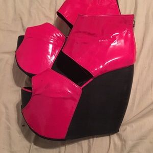 Hot pink, patent leather, ALL CAPS, wedges