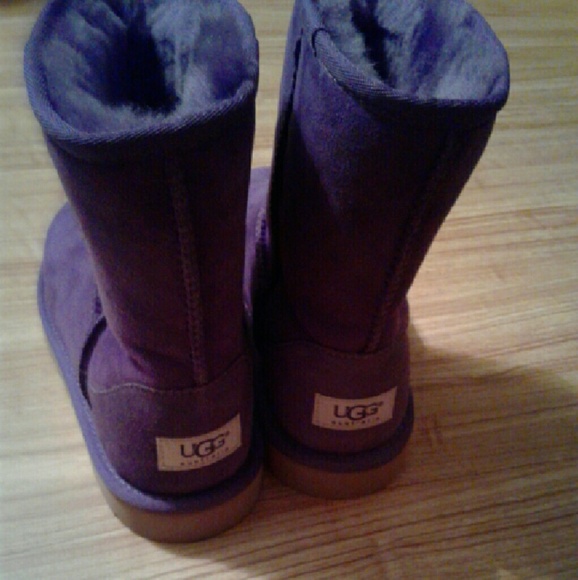 Purple uggs - Picture 2 of 4