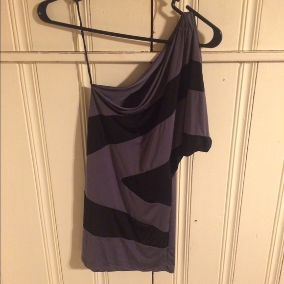 Tops - 🚫❌One-Shoulder Satin Top❌🚫