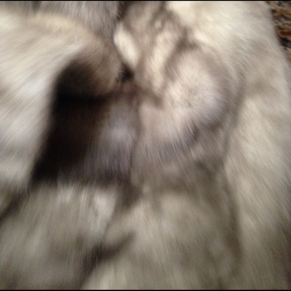 Ladies silver mink stove good condition - Picture 3 of 4