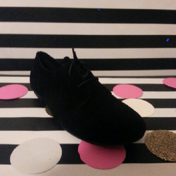 185 Black Oxford Shoes