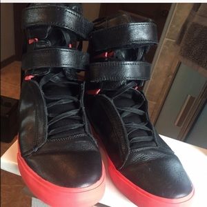Men's size 8 Supra high top