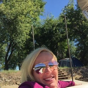 Meet your Posher, Rhonda