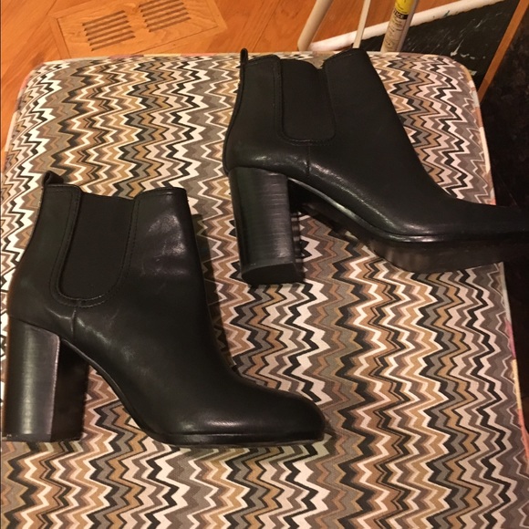 Tory Butch Black Margaux Bootie - size 8.5