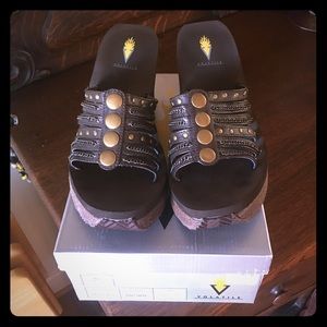 Volatile Milky Way Brown Shoes