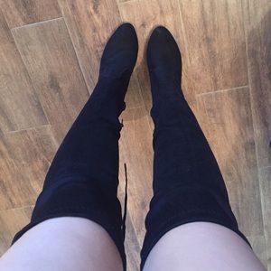 Black Knee High Heeled Boots